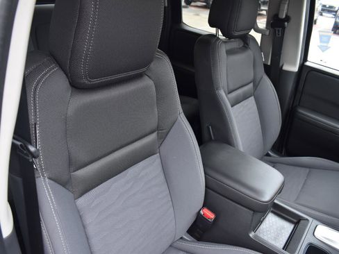 Used 2024 Nissan Frontier SV w/ SV Convenience Package RWD image 59