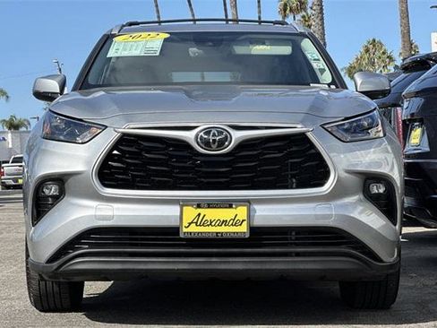 Used 2022 Toyota Highlander XLE image 9