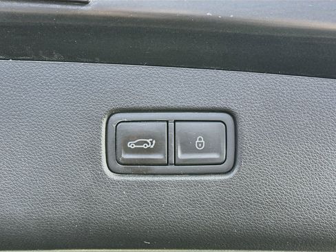 Used 2025 Genesis GV70 2.5T AWD/4WD image 29