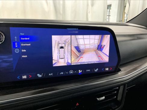 Used 2025 Chevrolet Tahoe Z71 image 19