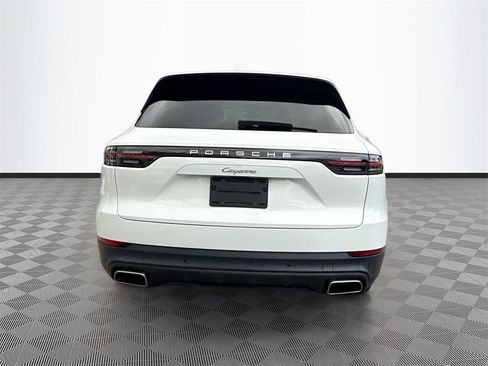 Used 2020 Porsche Cayenne w/ Premium Package image 7