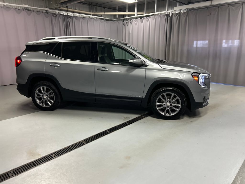 Used 2023 GMC Terrain SLT FWD image 8