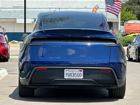 Used 2026 Tesla Model Y Long Range RWD image 5