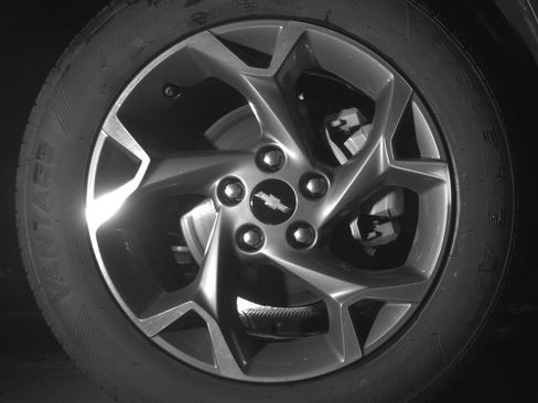 Used 2025 Chevrolet Trax LT w/ LT Convenience Package image 13