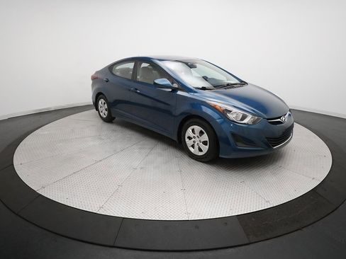 Used 2016 Hyundai Elantra SE image 13