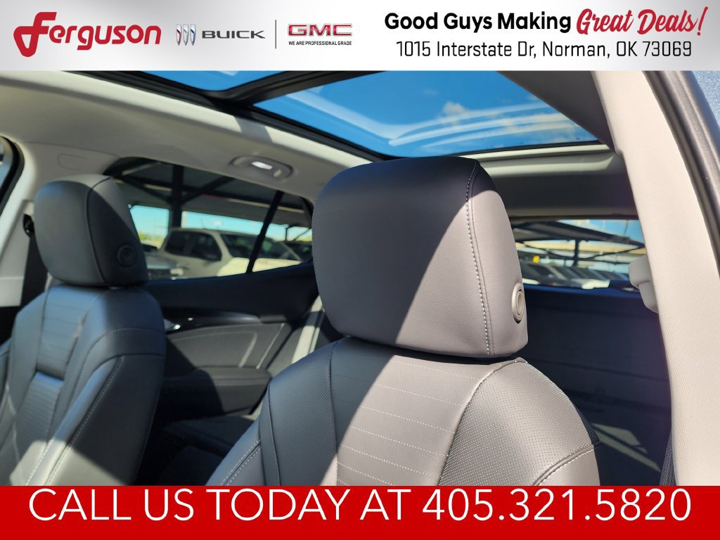 New 2026 Buick Envision Preferred AWD/4WD image 17