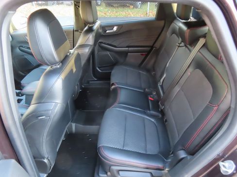 Used 2023 Ford Escape ST-Line Elite image 34