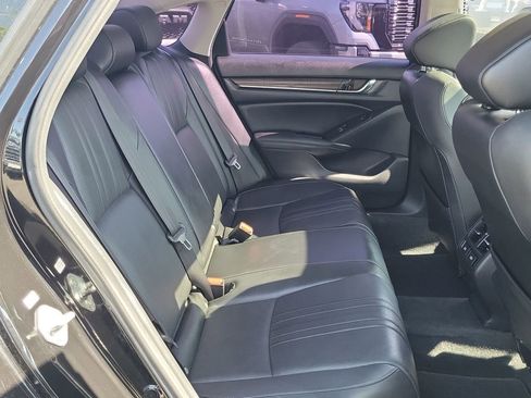 Used 2021 Honda Accord Touring image 27
