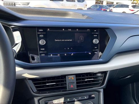 Used 2022 Volkswagen Taos SE image 49