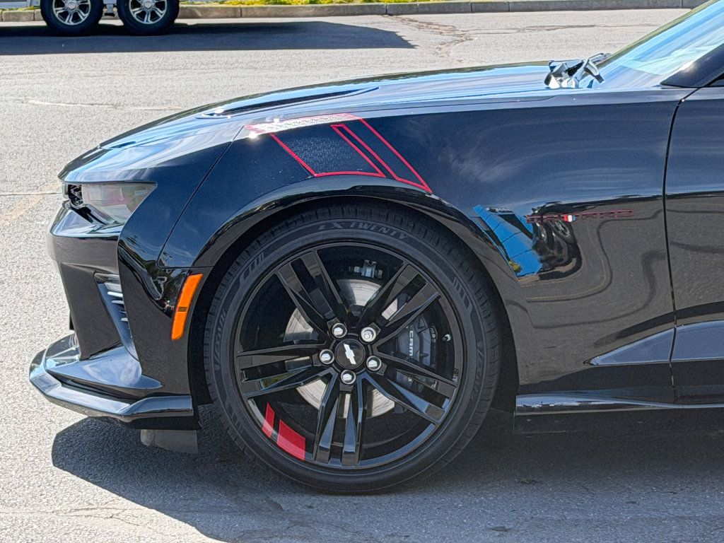 Used 2018 Chevrolet Camaro SS w/ LPO, Ground Effects Package RWD image 13