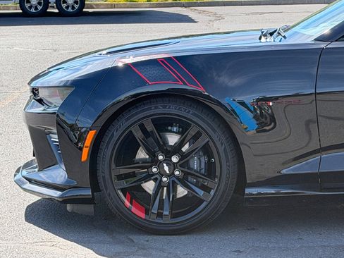 Used 2018 Chevrolet Camaro SS w/ LPO, Ground Effects Package RWD image 13