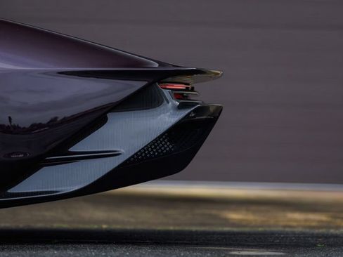 Used 2020 McLaren Speedtail RWD image 27