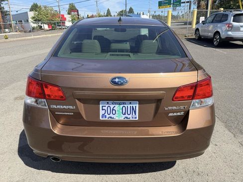 Used 2011 Subaru Legacy 2.5i Limited AWD/4WD image 6
