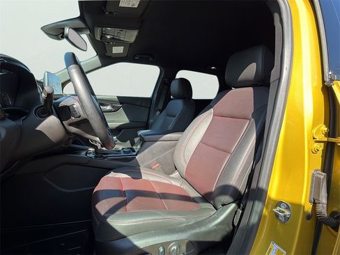 Used 2023 Chevrolet Blazer RS image 2