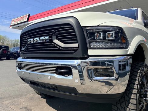 Used 2018 RAM 3500 Laramie image 17
