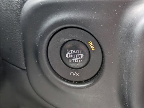 Used 2021 Jeep Wrangler Unlimited Sahara image 27