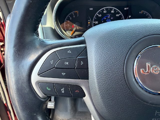 Used 2022 Jeep Grand Cherokee Limited AWD/4WD image 5