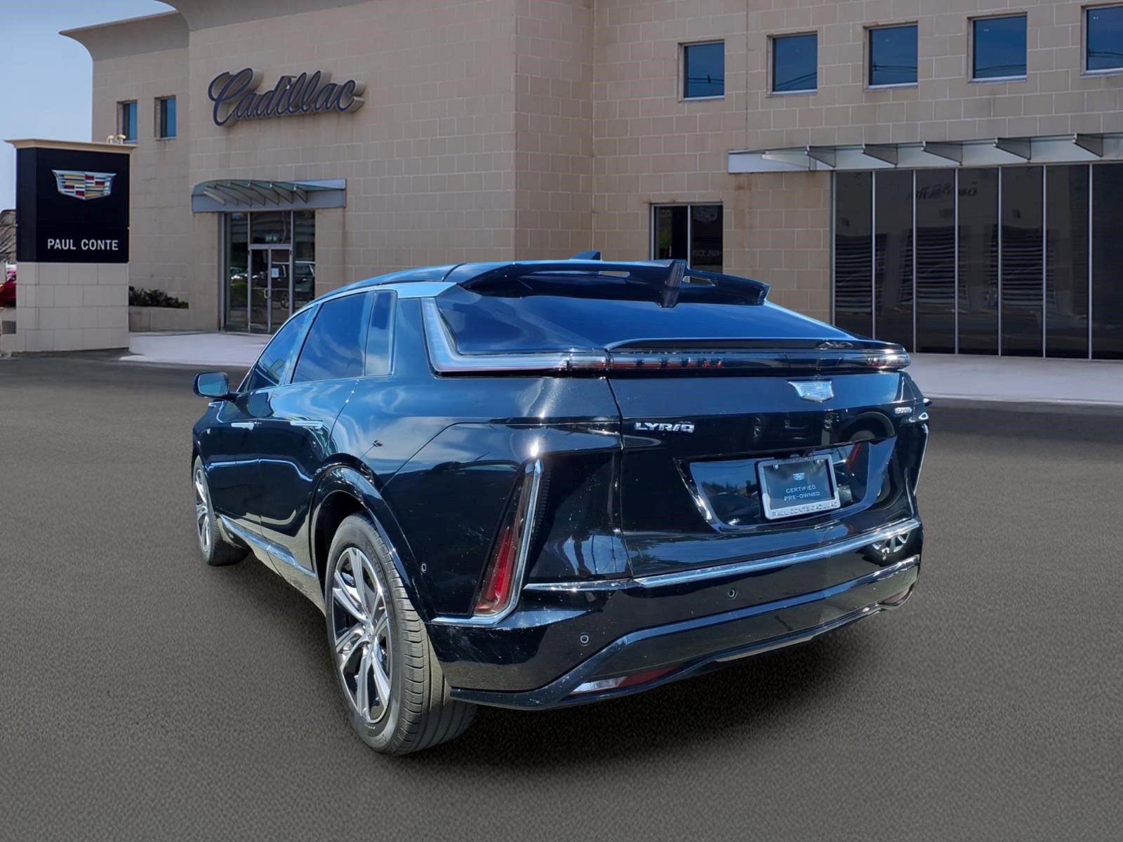Certified 2024 Cadillac Lyriq Luxury w/ LPO, Floor Liner Package AWD/4WD image 6