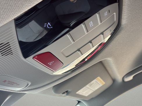 Used 2025 Kia K4 FWD image 40