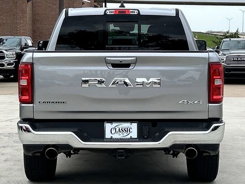 Used 2025 RAM 1500 Laramie AWD/4WD image 5