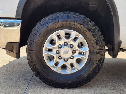 Used 2020 Chevrolet Silverado 2500 LTZ image 22