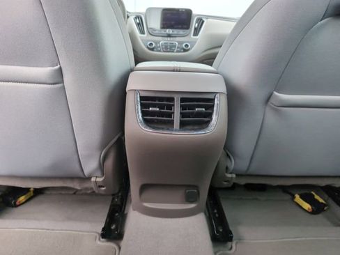 Used 2022 Chevrolet Malibu LT image 26