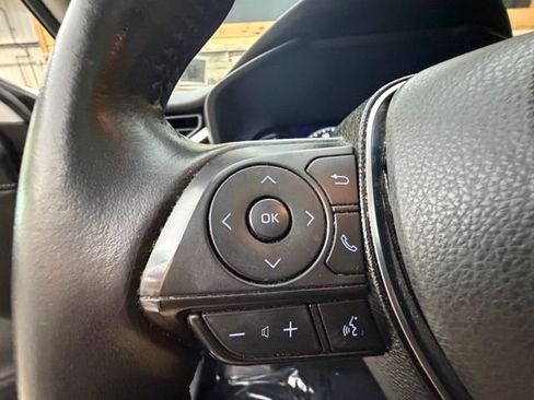 Used 2019 Toyota RAV4 Limited AWD/4WD image 24