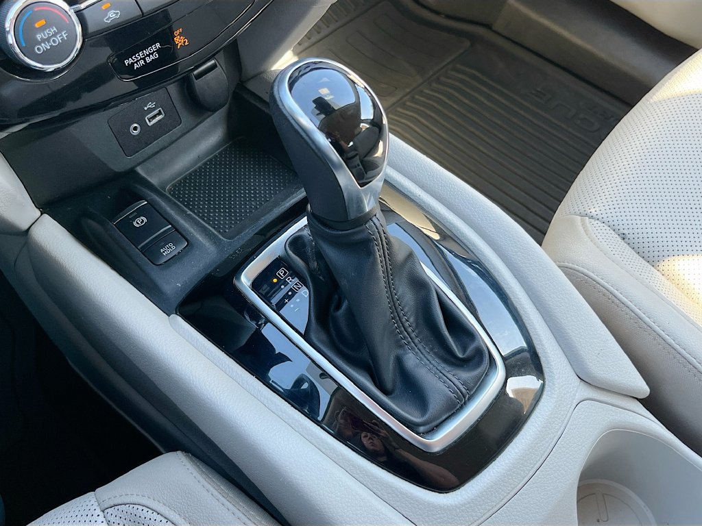 Used 2022 Nissan Rogue Sport SL FWD image 17
