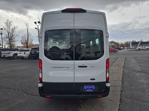 Used 2022 Ford Transit 350 XLT image 6