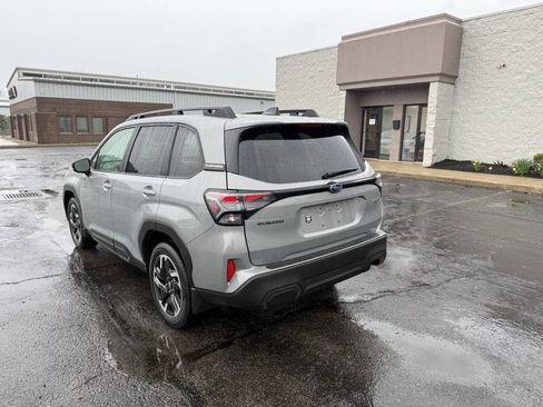 Used 2025 Subaru Forester Limited w/ Popular Package image 10