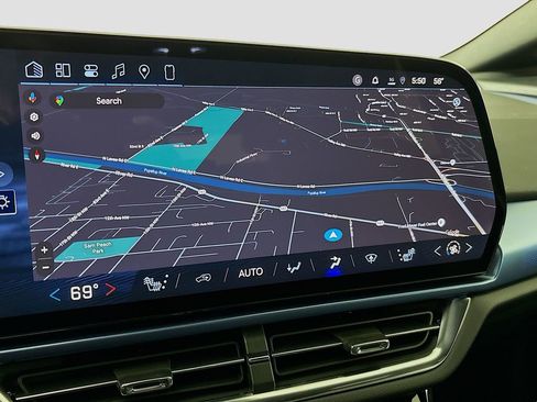 New 2026 Chevrolet Equinox EV LT image 13