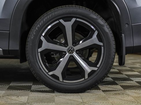 New 2026 Volkswagen Tiguan SE AWD/4WD image 18