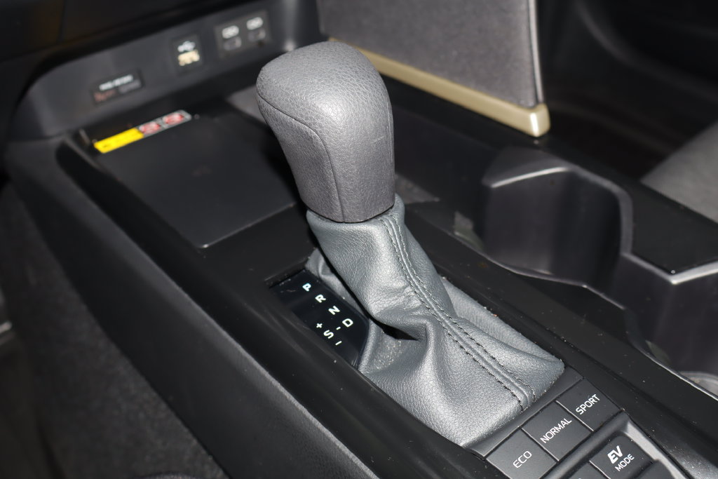 Used 2026 Toyota Camry LE FWD image 28