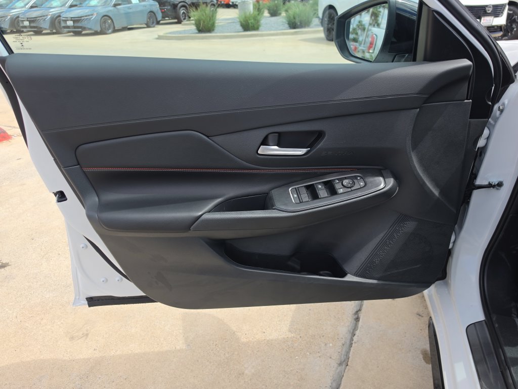 New 2027 Nissan Sentra SR w/ Floor Mat Package FWD image 22