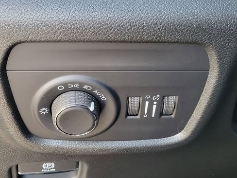 New 2026 Jeep Grand Cherokee Altitude AWD/4WD image 12