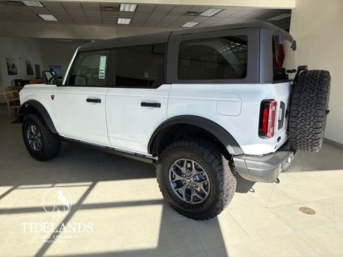 New 2025 Ford Bronco Badlands AWD/4WD image 6