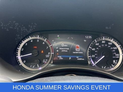 Used 2023 Toyota Highlander LE FWD image 11