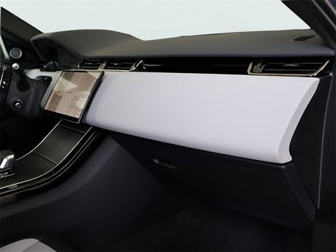 New 2026 Land Rover Range Rover Evoque Dynamic SE image 19