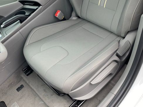 New 2026 Hyundai Elantra Sport FWD image 23