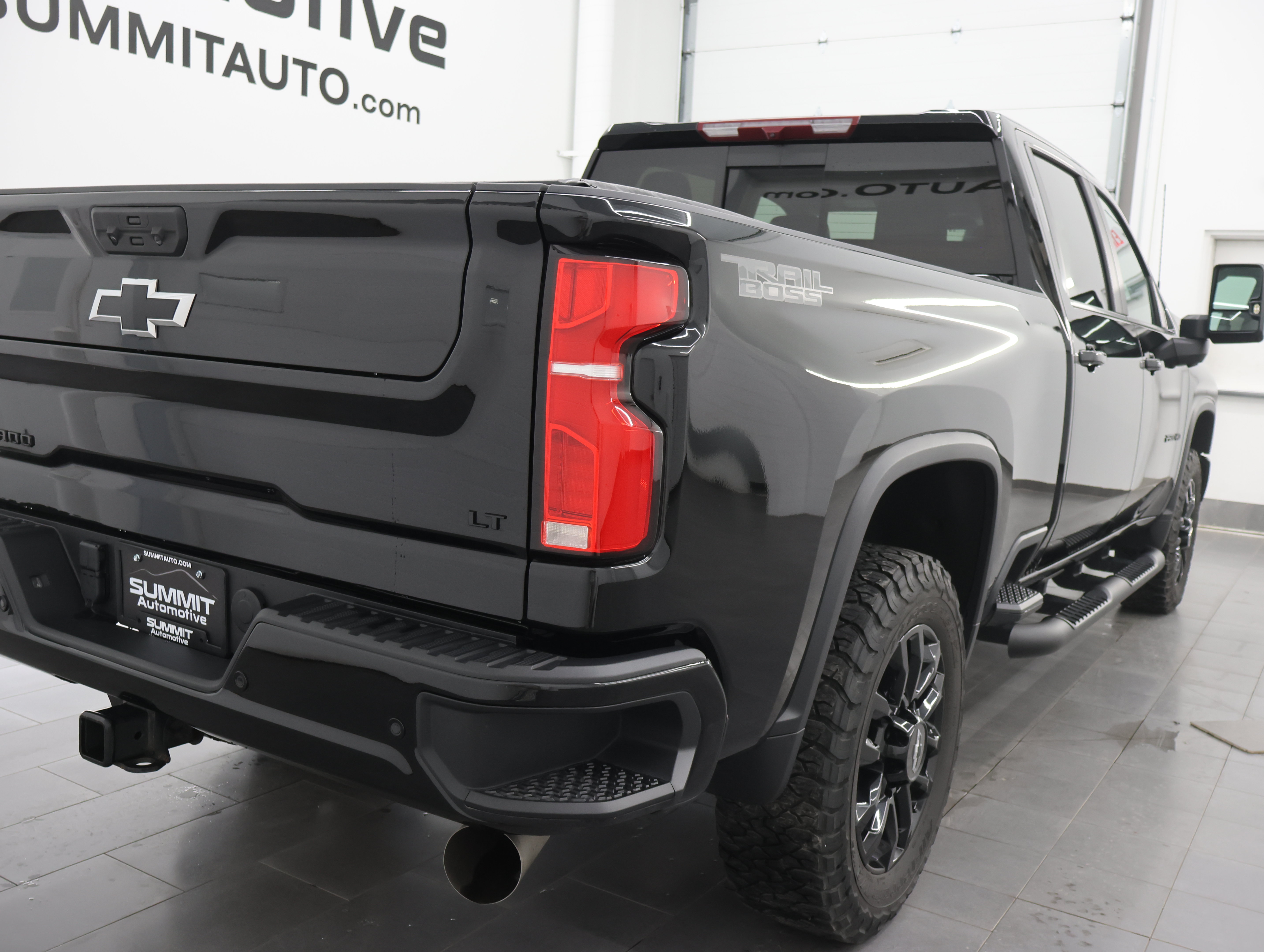 Used 2025 Chevrolet Silverado 2500 LT w/ Trail Boss Package AWD/4WD image 4