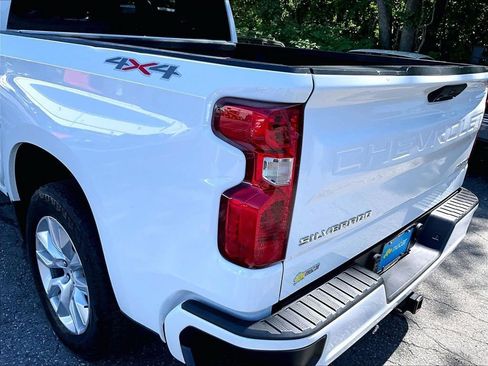 Used 2023 Chevrolet Silverado 1500 Custom AWD/4WD image 33