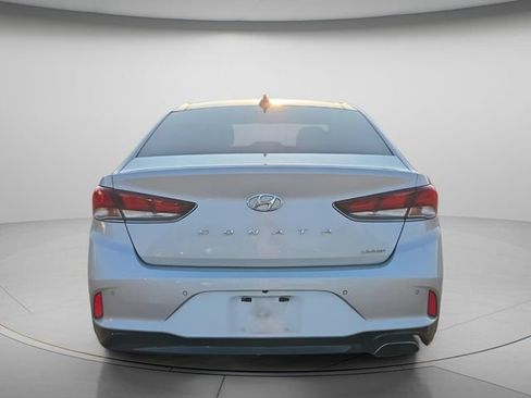 Used 2019 Hyundai Sonata Limited w/ Ultimate Package 04 FWD image 5