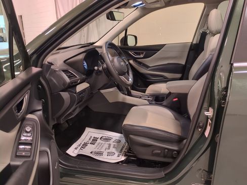 Certified 2023 Subaru Forester Limited image 18