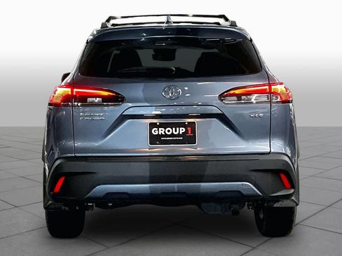 Used 2024 Toyota Corolla Cross XLE w/ Convenience Package FWD image 4