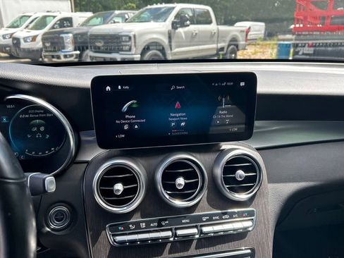 Used 2022 Mercedes-Benz GLC 300 4MATIC image 18