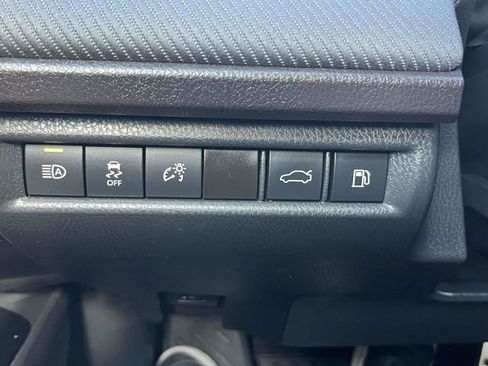 Used 2025 Toyota Camry SE image 24