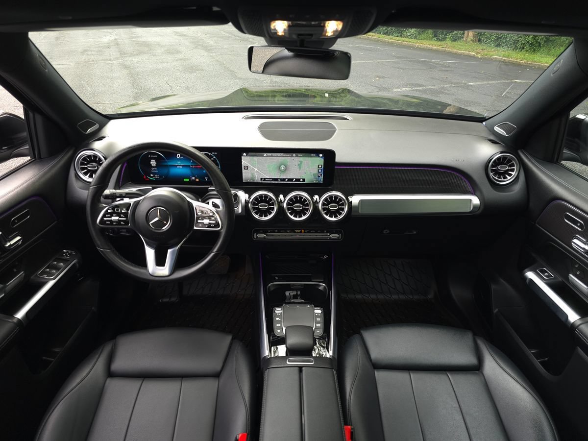 Used 2023 Mercedes-Benz EQB 300 4MATIC w/ Pinnacle Package image 10