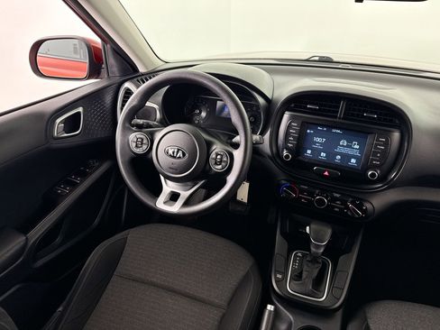 Used 2020 Kia Soul S image 32