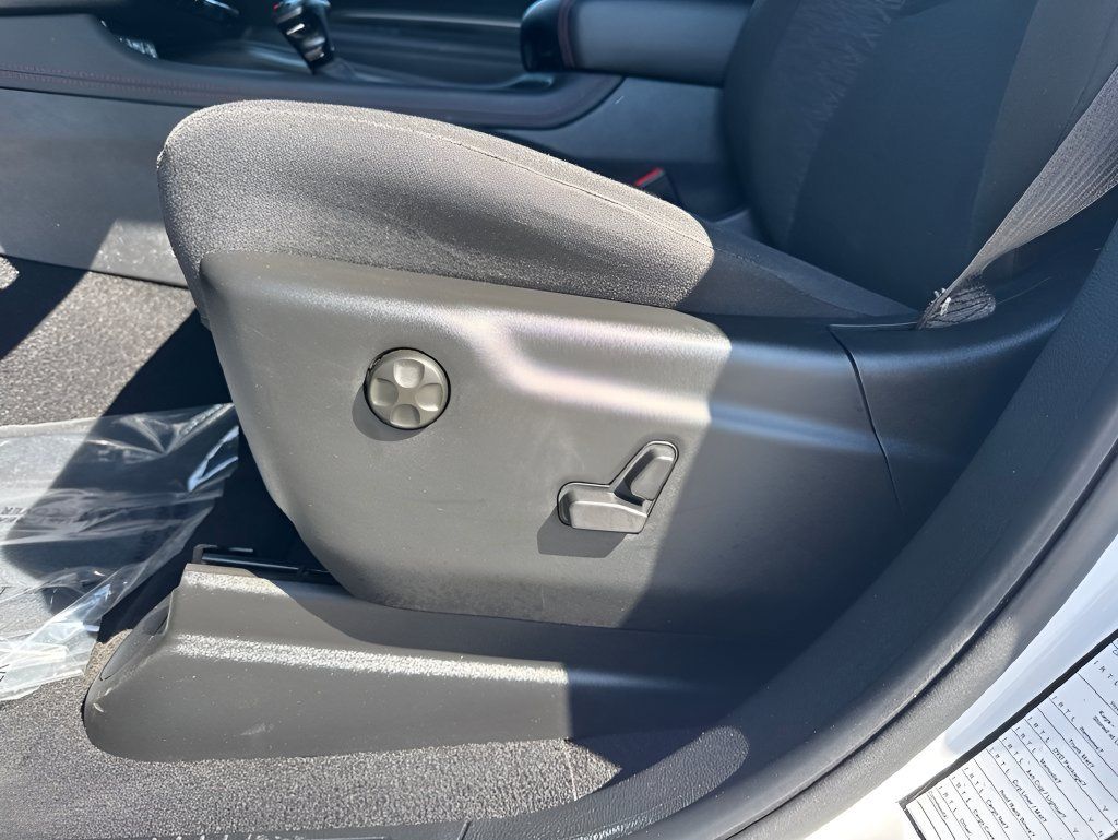 Used 2026 Dodge Durango GT RWD image 9