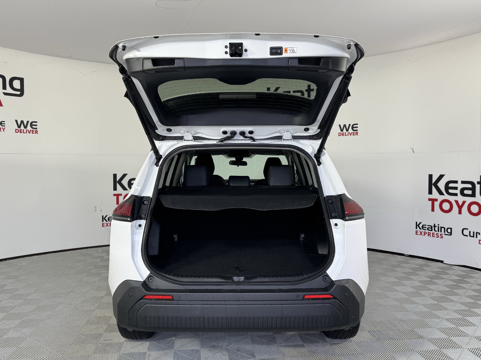 Used 2026 Toyota RAV4 XLE Premium AWD/4WD image 16